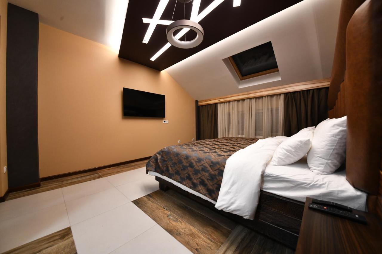 Hotel Havana 洛兹尼察 外观 照片