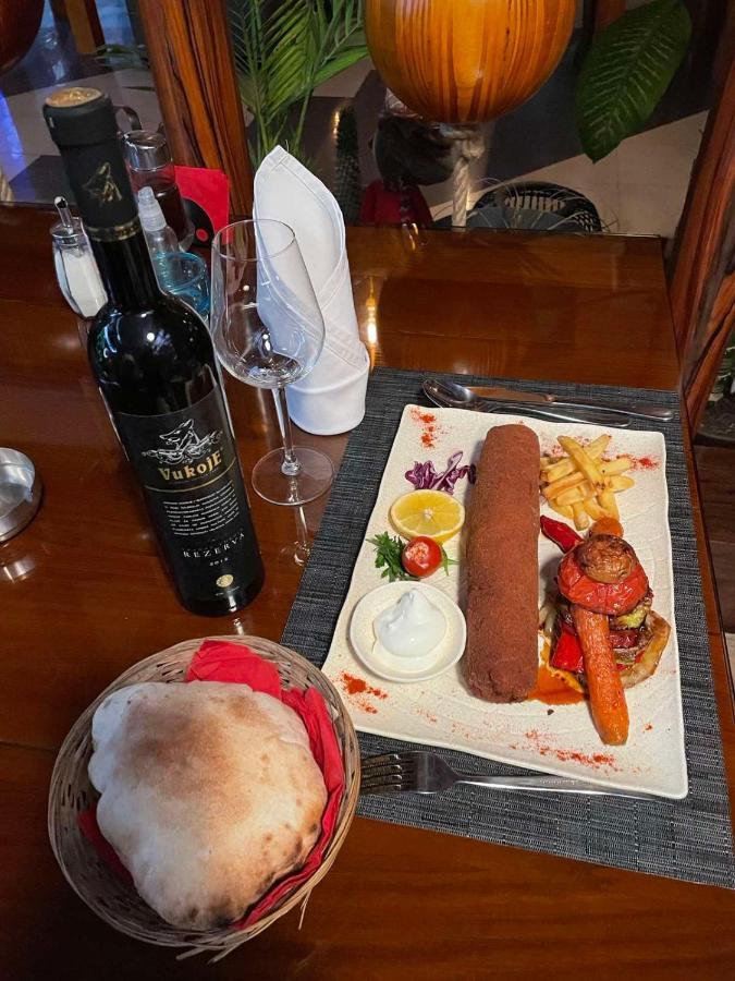 Hotel Havana 洛兹尼察 外观 照片