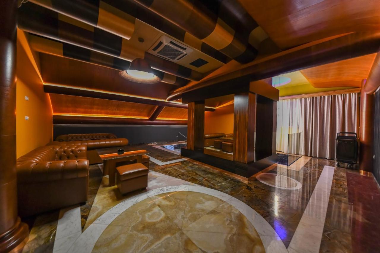 Hotel Havana 洛兹尼察 外观 照片