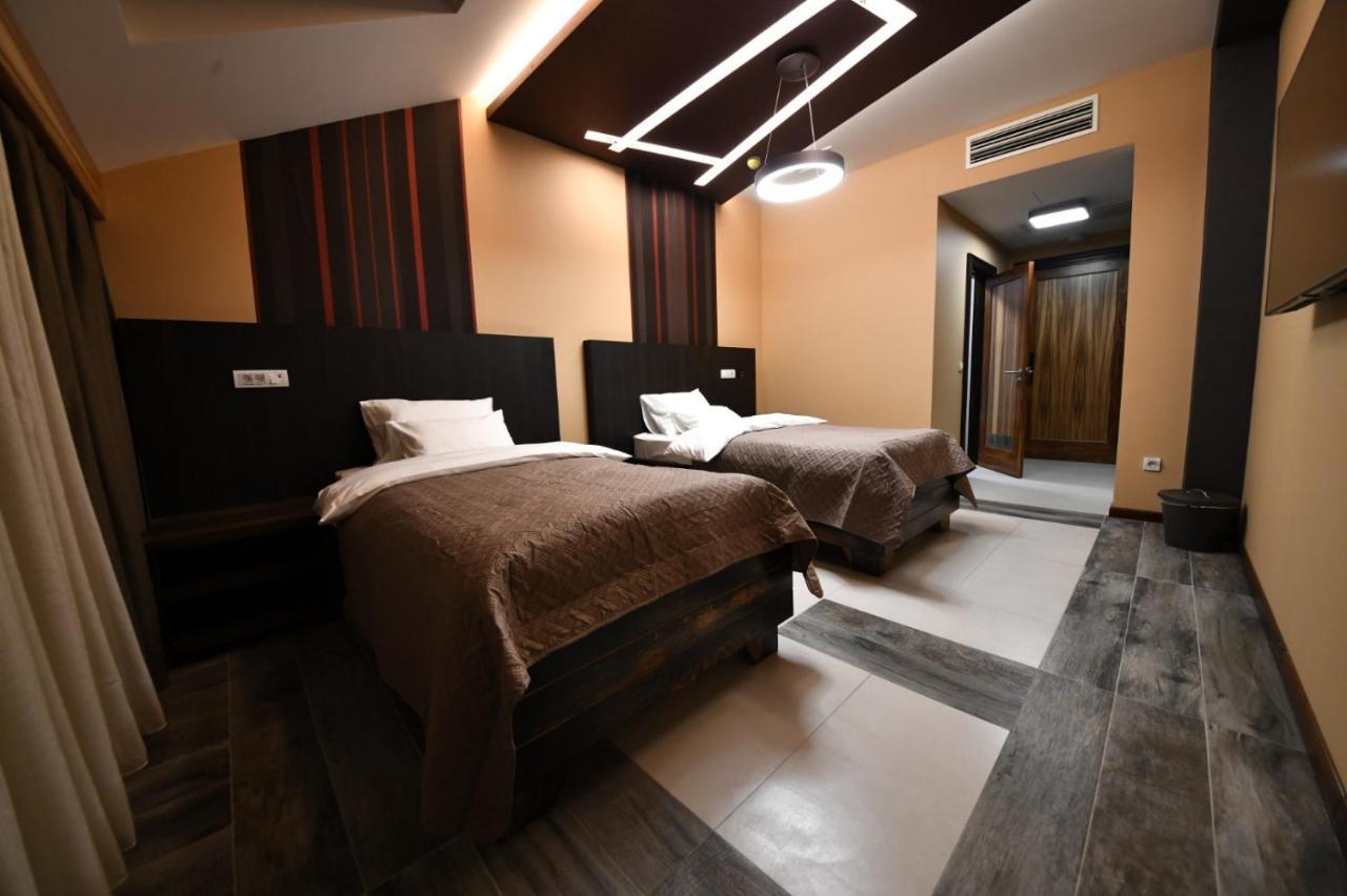 Hotel Havana 洛兹尼察 外观 照片